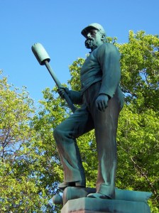 Washington Square Park's Soldiers and Sailors monument